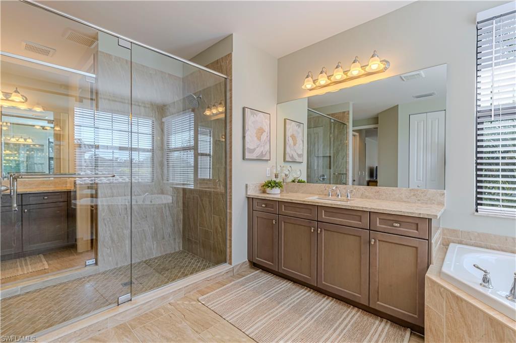 4538 Kensington CIR