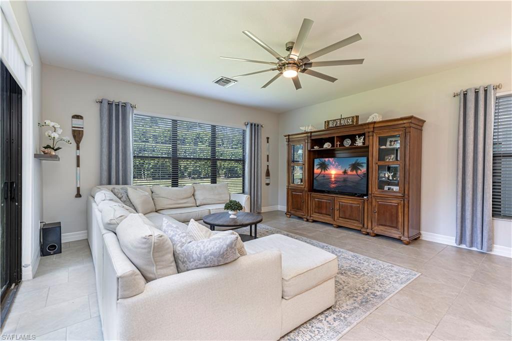 4538 Kensington CIR
