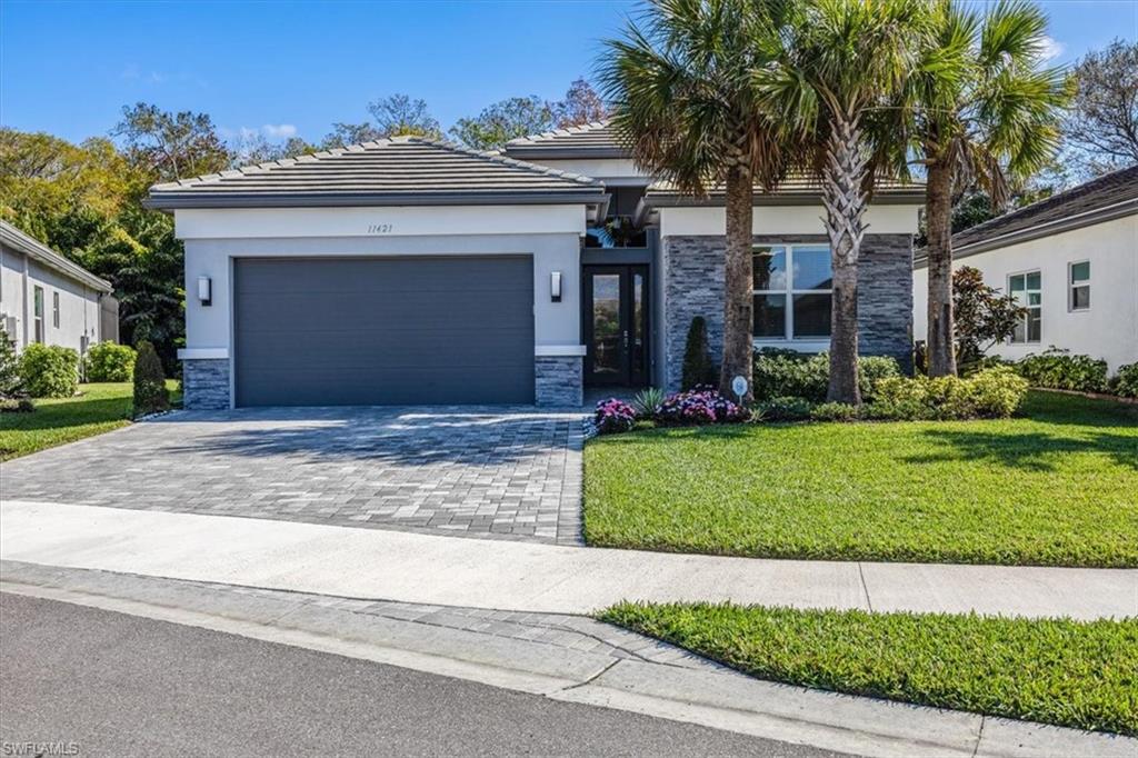 11421 Jacaranda DR