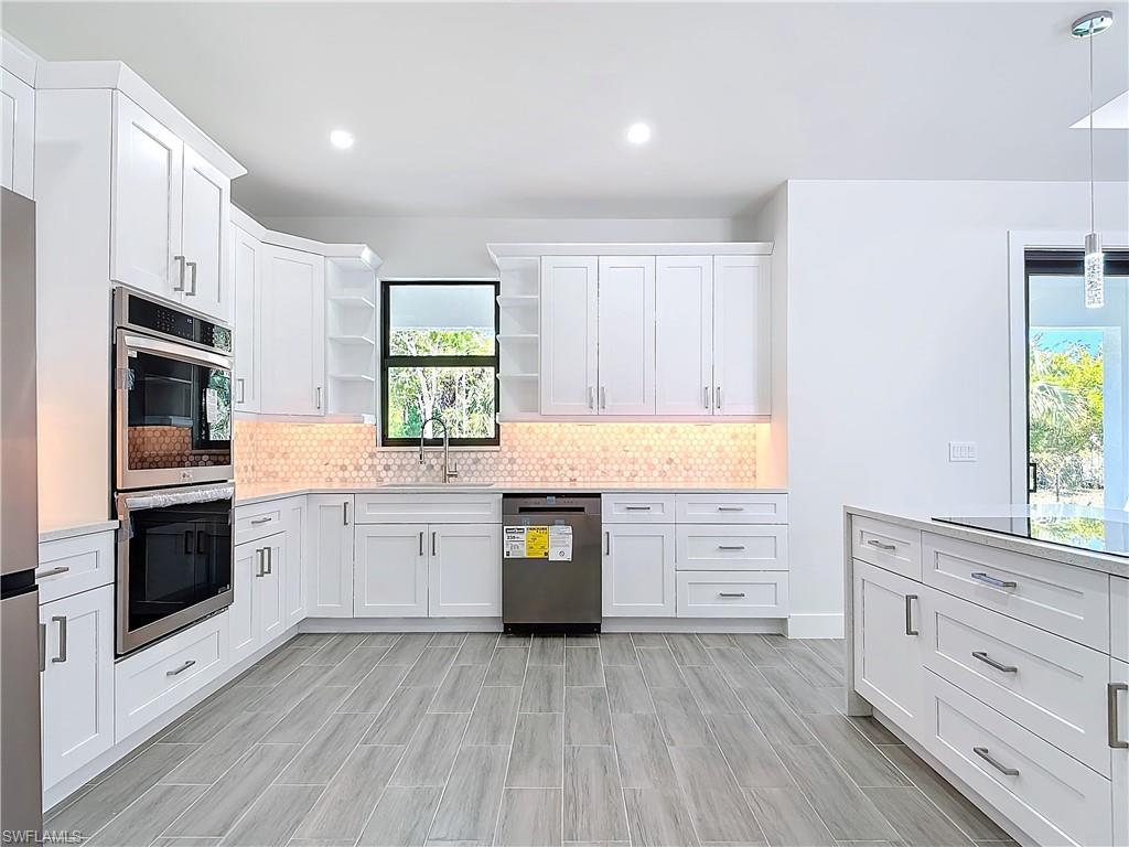 2671 14th AVE SE