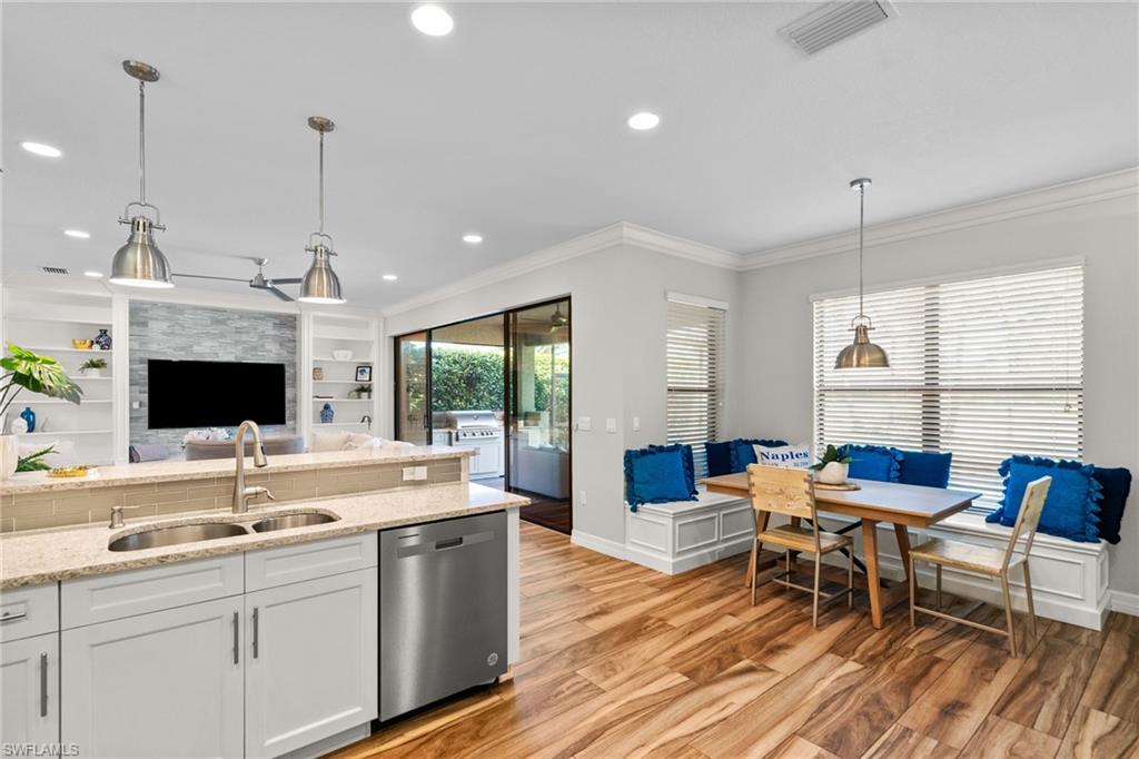 4205 Amelia WAY