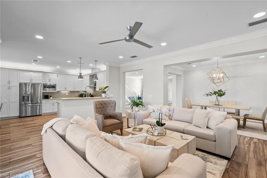 4205 Amelia WAY