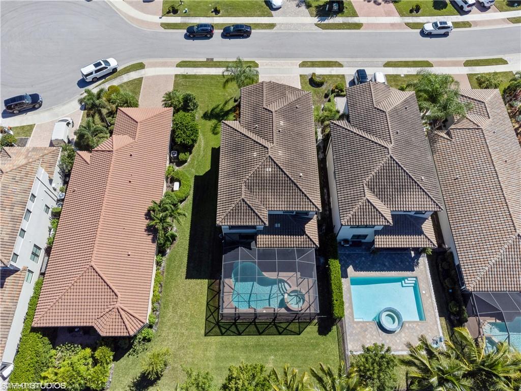 4205 Amelia WAY
