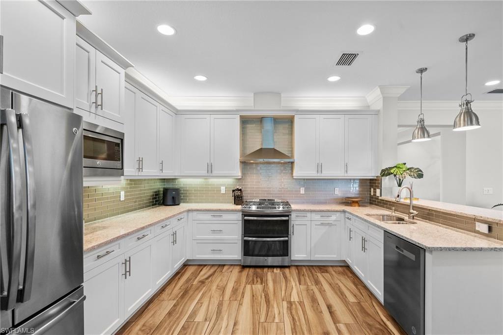 4205 Amelia WAY