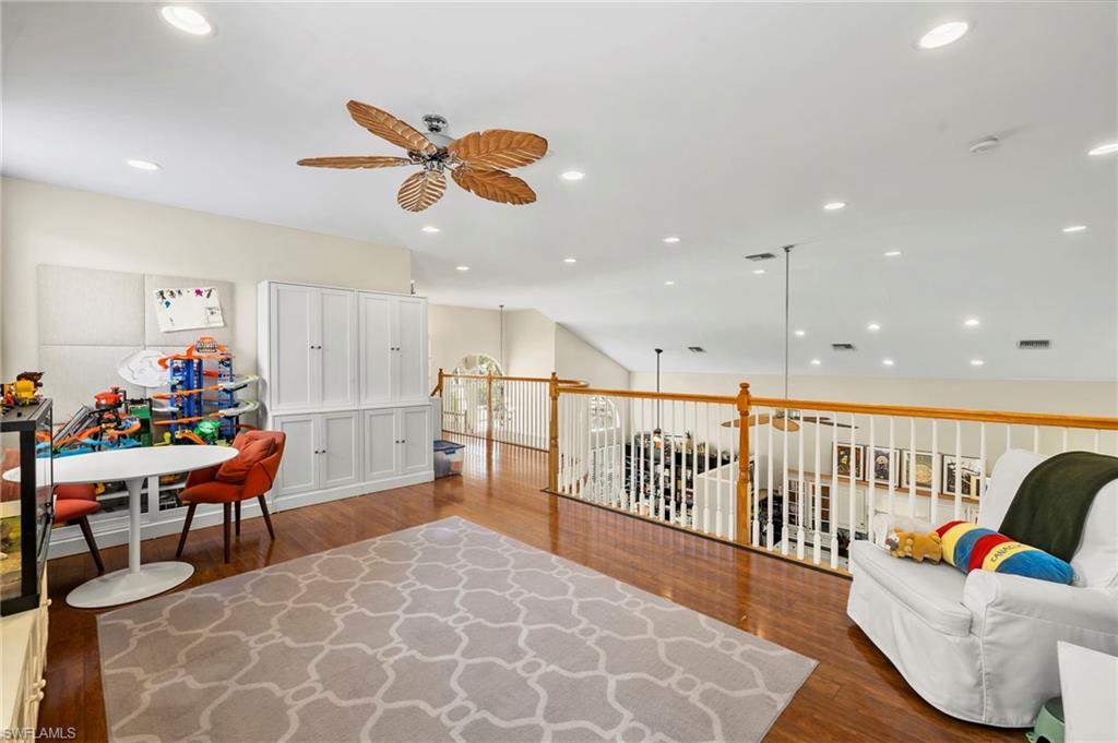 2389 Leafshine LN