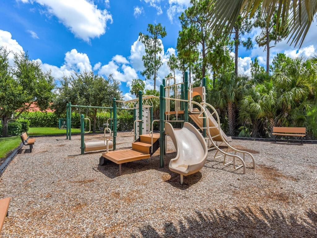 7539 Berkshire Pines DR