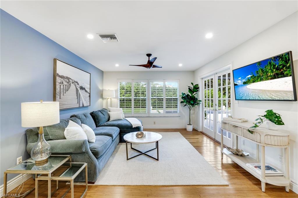 2319 Queens WAY