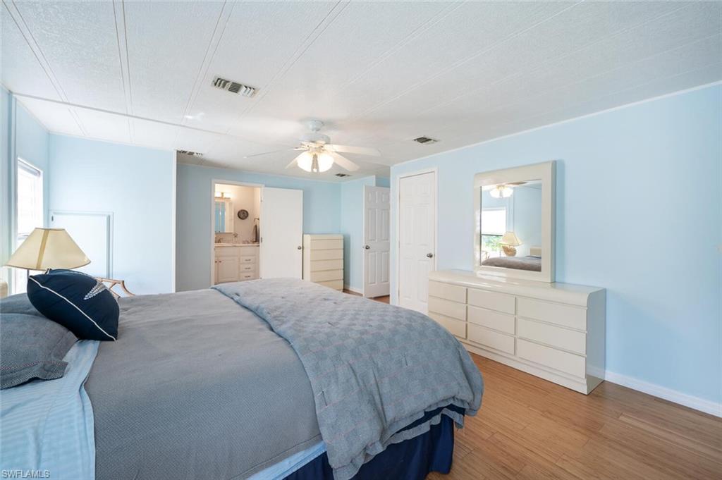 105 Calais CT
