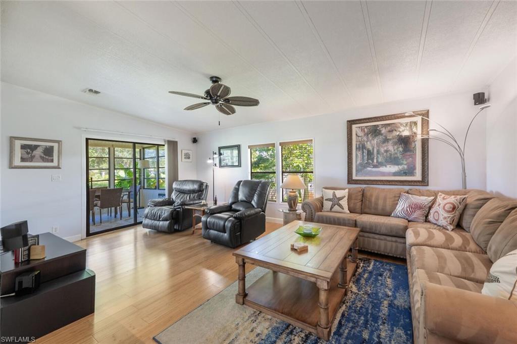 105 Calais CT