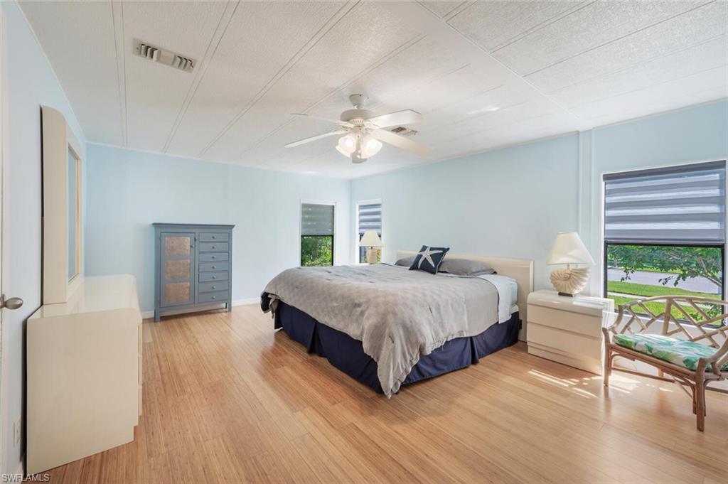 105 Calais CT