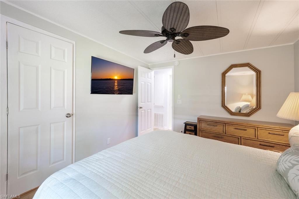 105 Calais CT