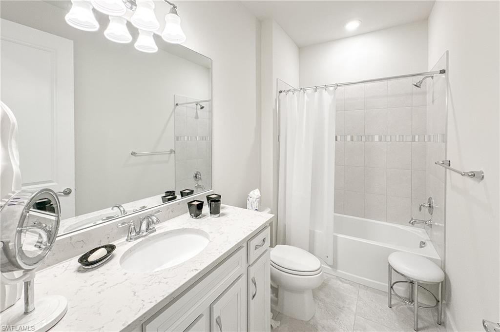 2244 Yellowfin CIR