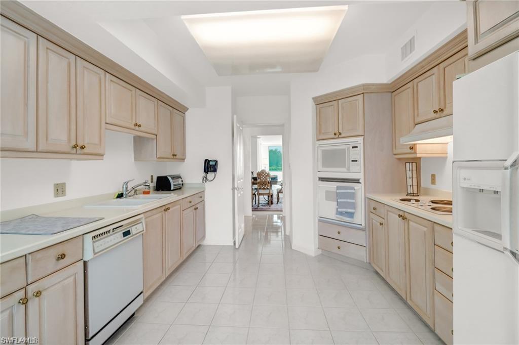 7515 Pelican Bay BLVD # 2A