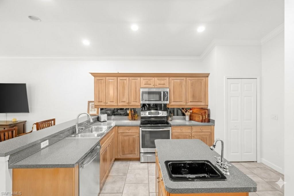 6671 Mangrove WAY