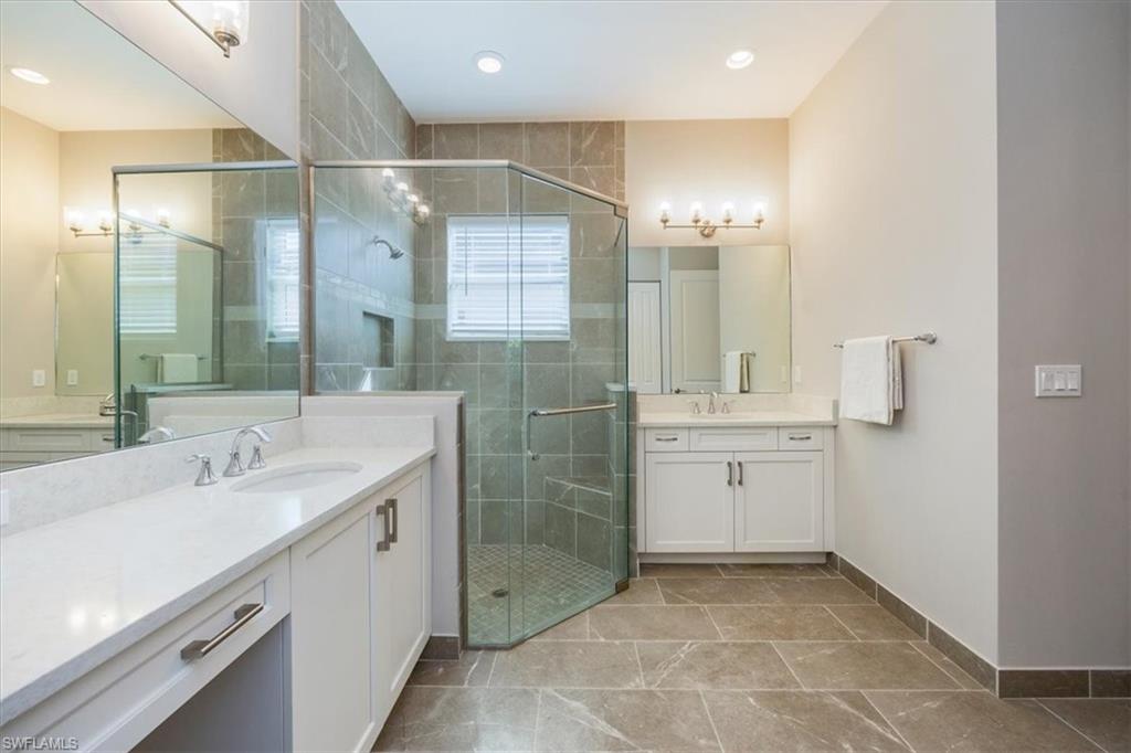 16483 Orinda WAY