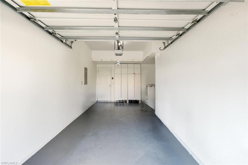 636 Windsor SQ 102