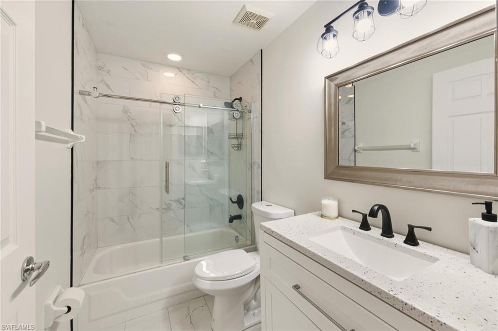 636 Windsor SQ 102