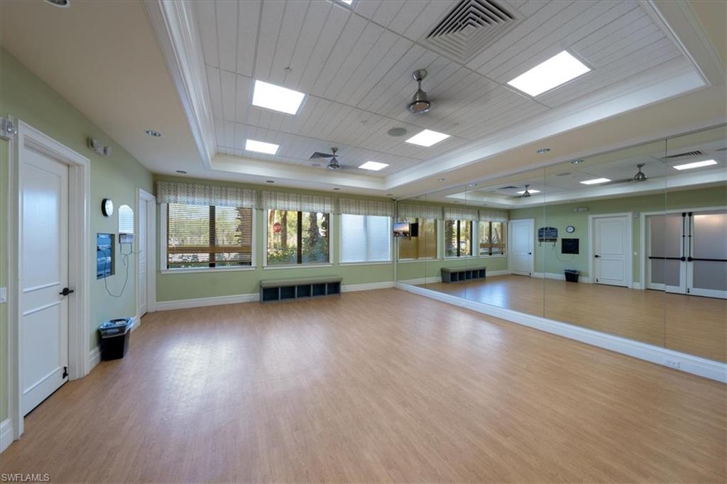 3821 Columbia CT