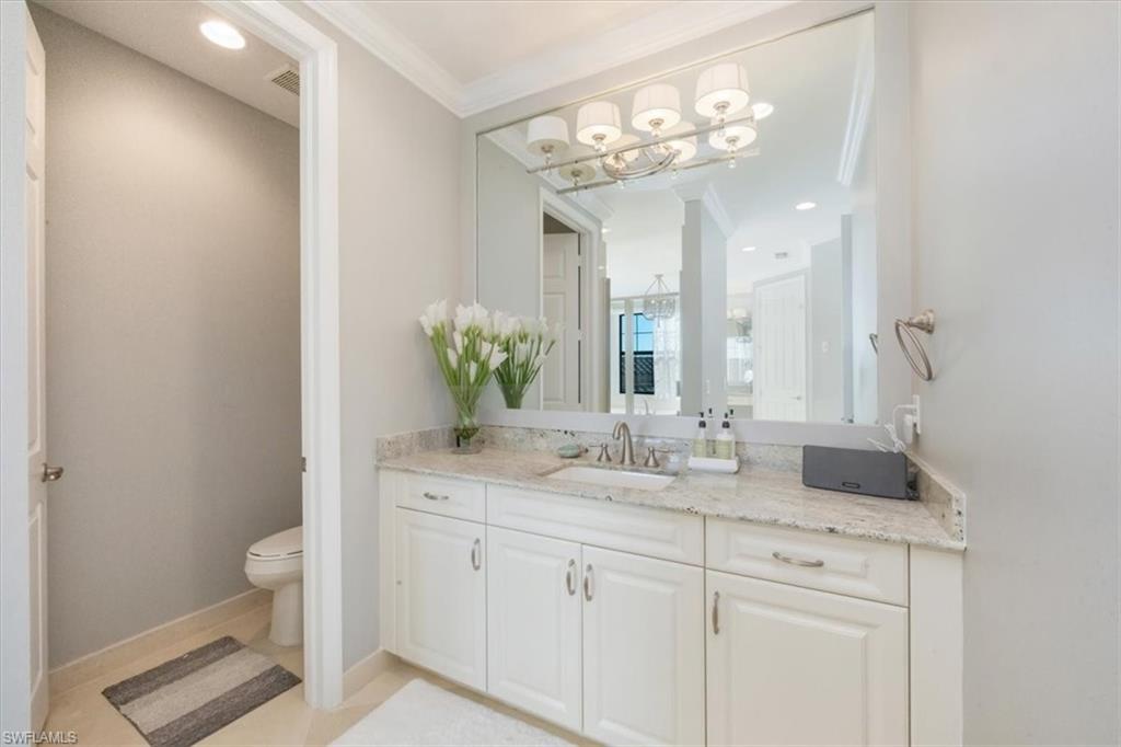 3821 Columbia CT