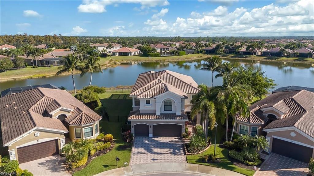 3821 Columbia CT