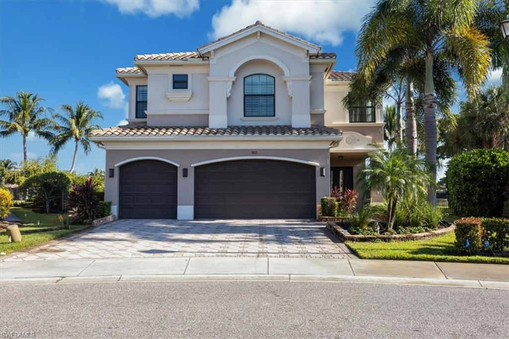 3821 Columbia CT