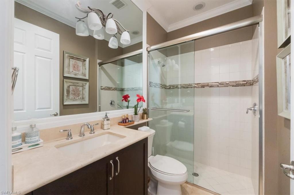 3821 Columbia CT