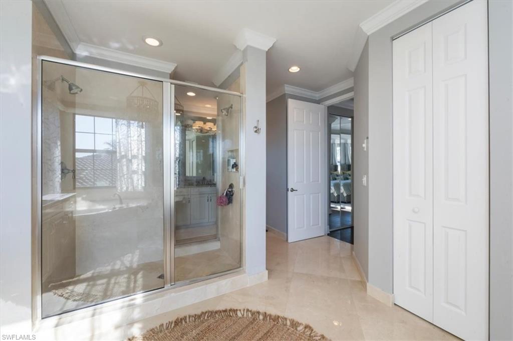 3821 Columbia CT