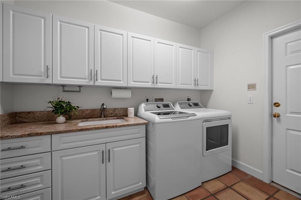 1923 Blackstone CIR