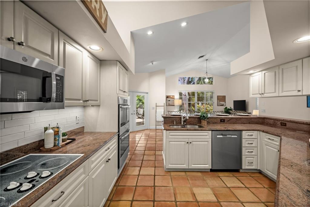 1923 Blackstone CIR