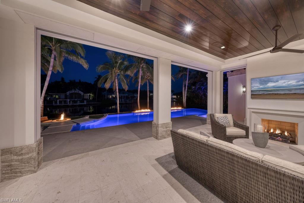 1365 Spyglass LN