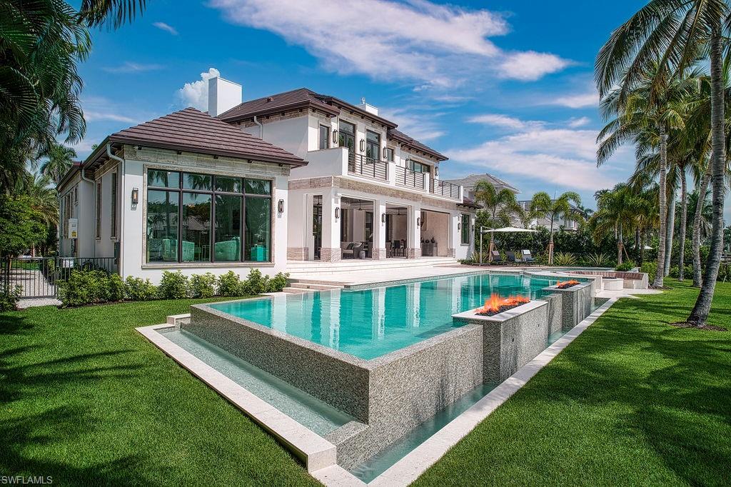 1365 Spyglass LN