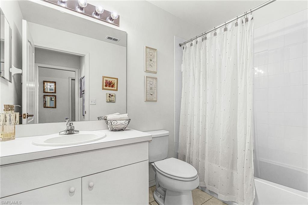 8505 Naples Heritage DR Unit: 146