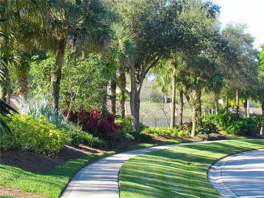 8505 Naples Heritage DR Unit: 146