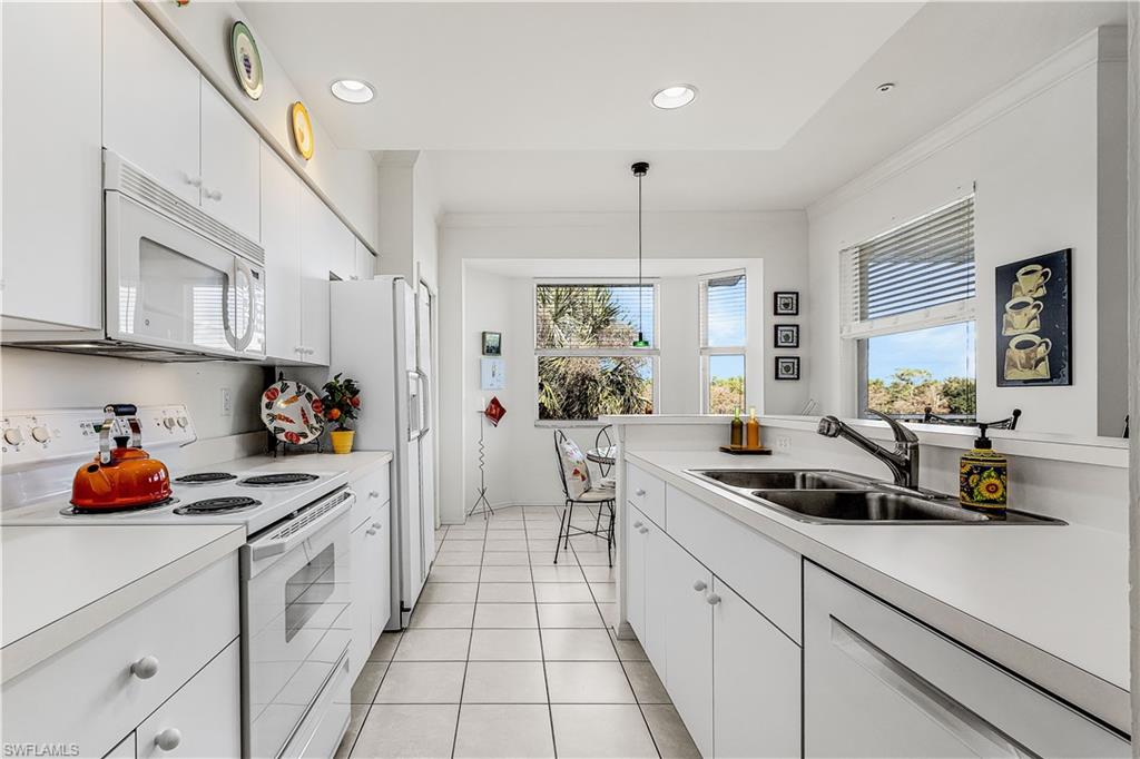 8505 Naples Heritage DR Unit: 146