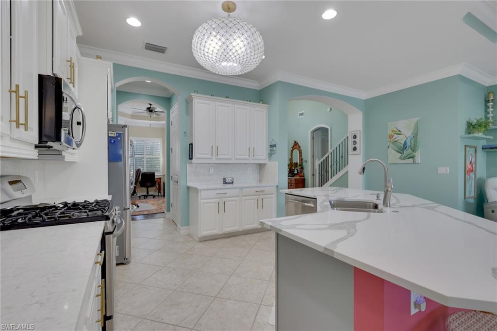 9205 Campanile CIR