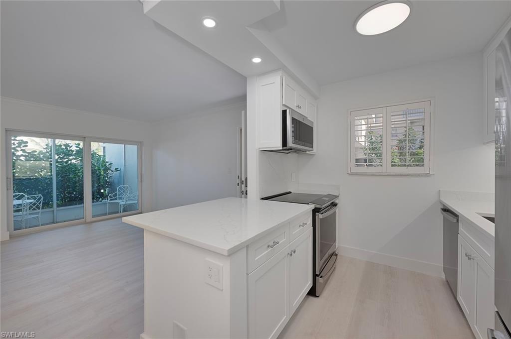 1100 Gulf Shore BLVD N # 108