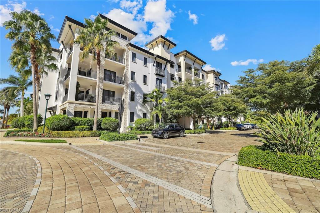 1035 3rd AVE S 215