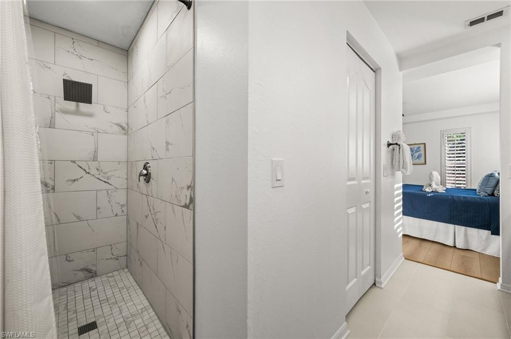 4 Colonial DR