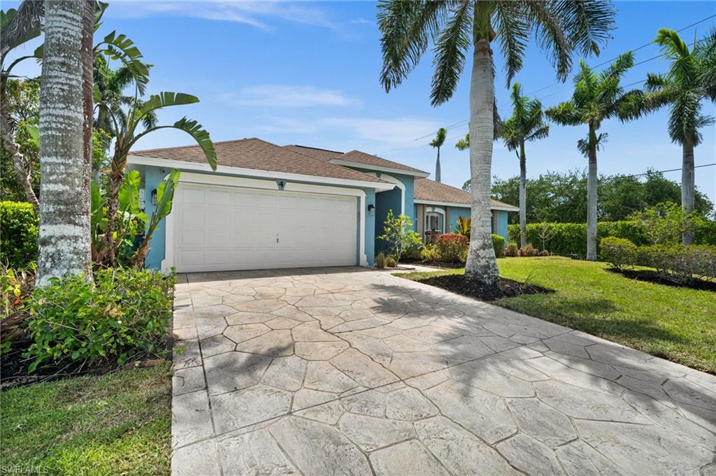 4 Colonial DR