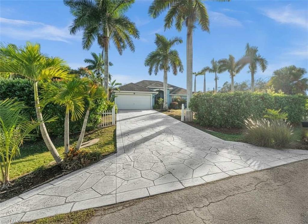 4 Colonial DR