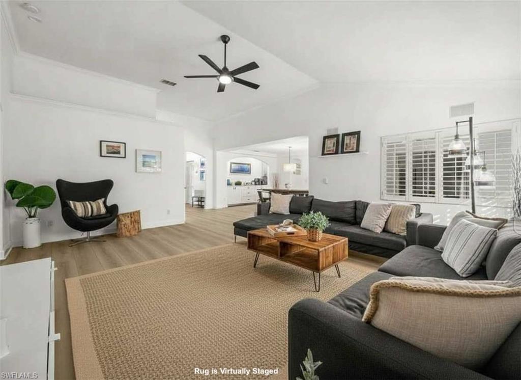 4 Colonial DR