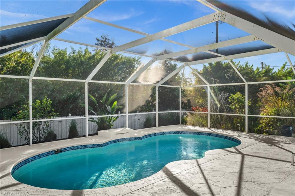 4 Colonial DR