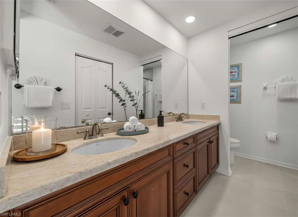 4 Colonial DR