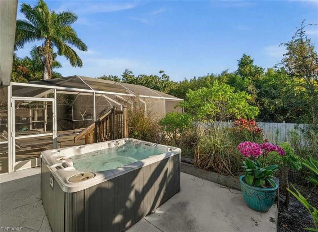 4 Colonial DR
