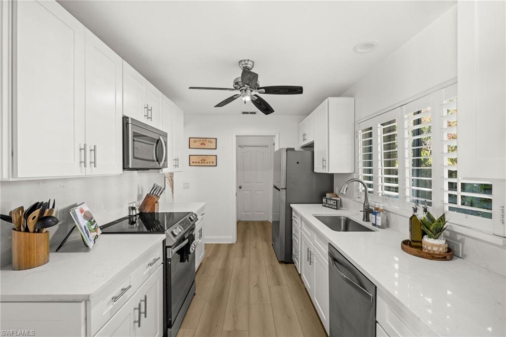 4 Colonial DR