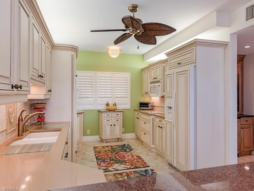 4051 Gulf Shore BLVD N PH205
