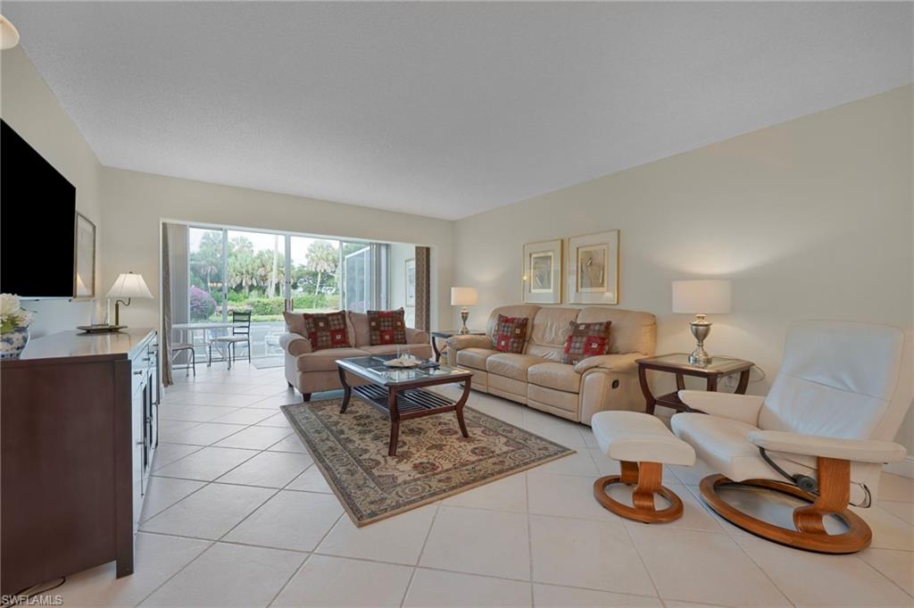215 Cypress WAY E C4