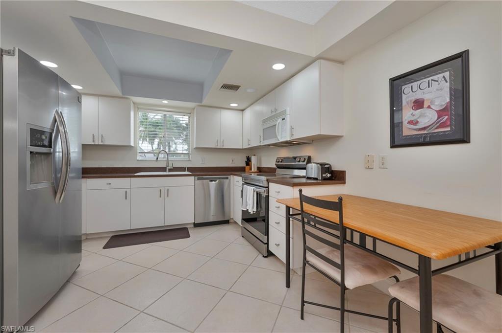 215 Cypress WAY E C4