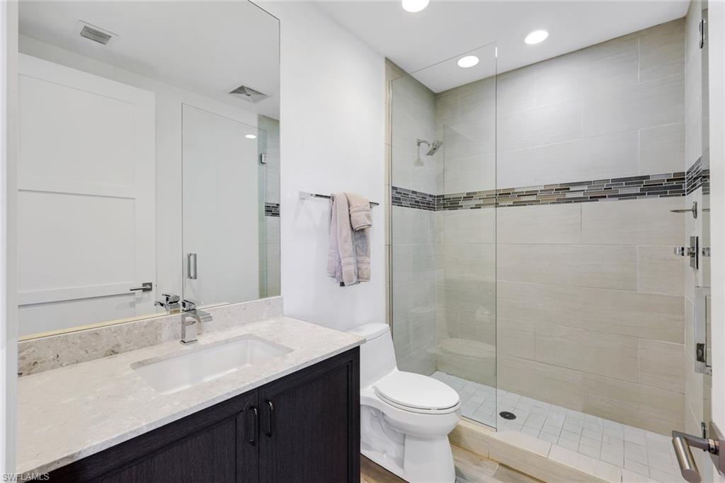 1035 3rd AVE S 305