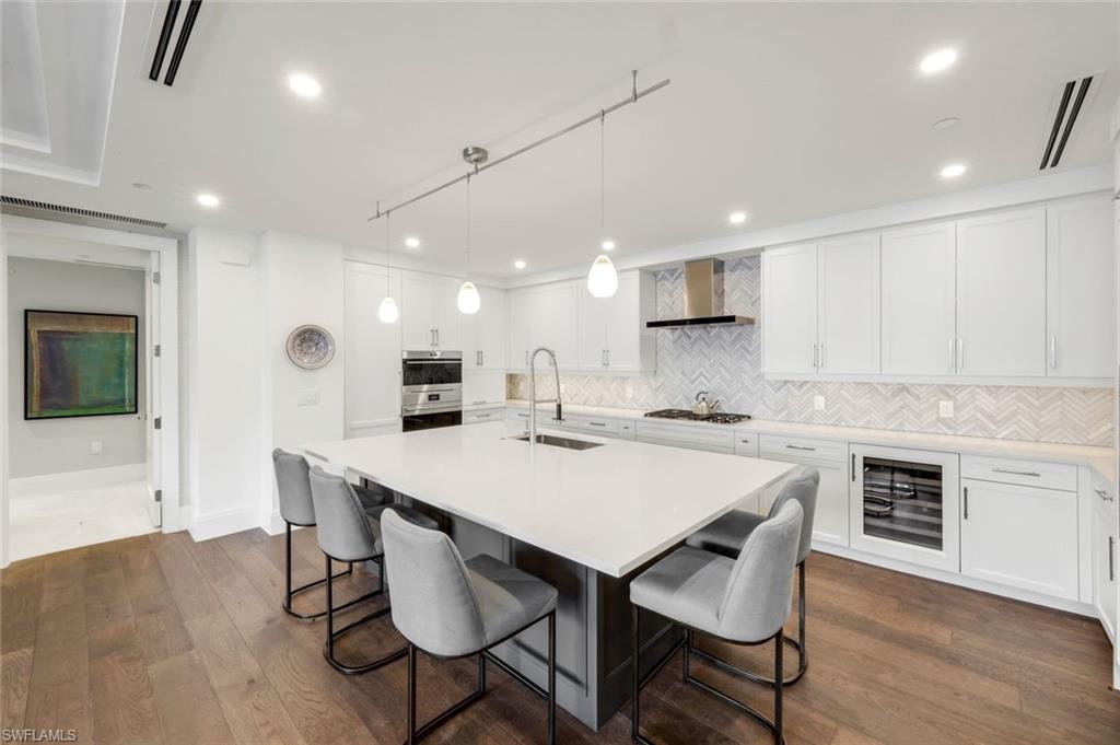 1130 3rd AVE S 405